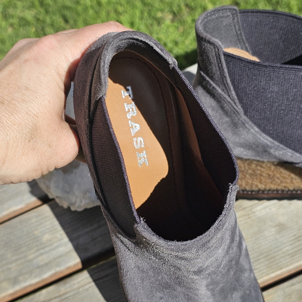 Trask Tatum wedge bootie in indigo suede - Picture 5 of 9